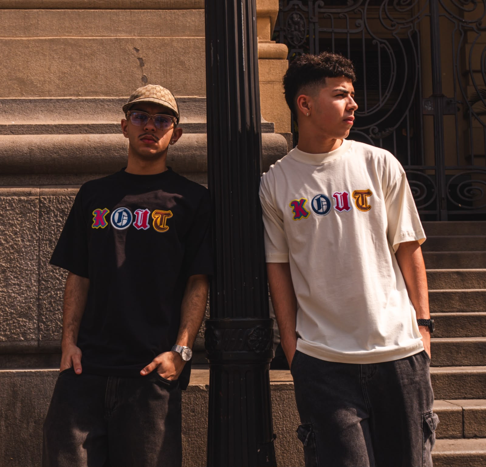 Camiseta Off white kout - verso